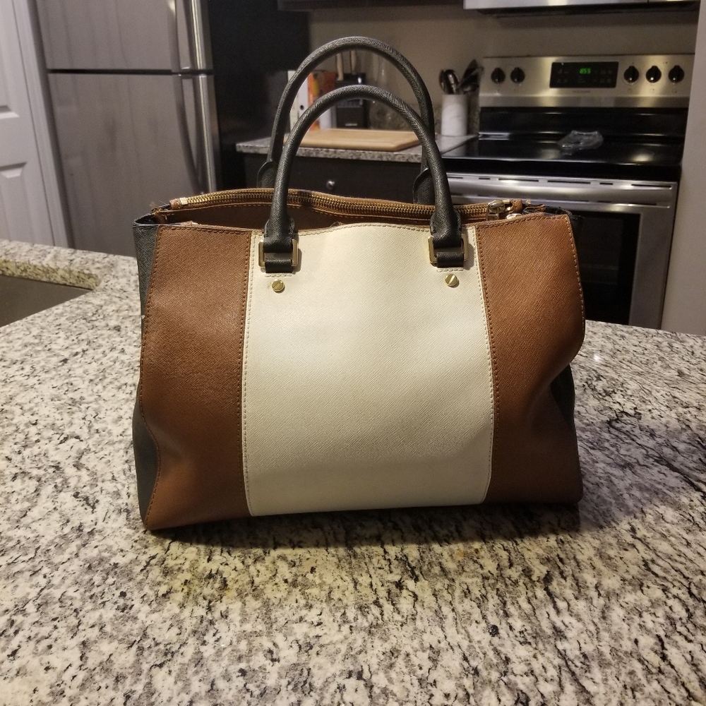 Michael Kors Purse - Picture 7 of 13
